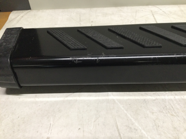 Lund 2019 Chevy Silverado 1500 Crew Cab Summit Ridge 2.0 Running Boards - Black | 28565044 - Scratch & Dent